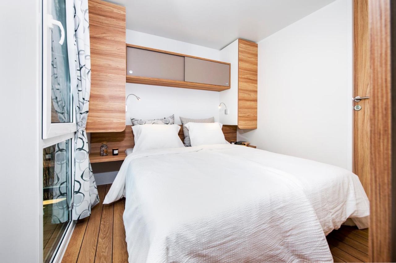 Pineta Mobile Home In Porton Biondi Camp Rovinj Exterior photo