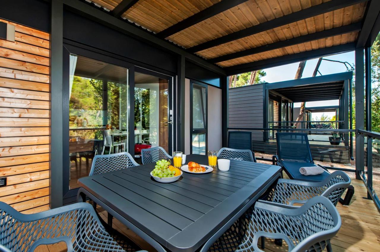 Pineta Mobile Home In Porton Biondi Camp Rovinj Exterior photo